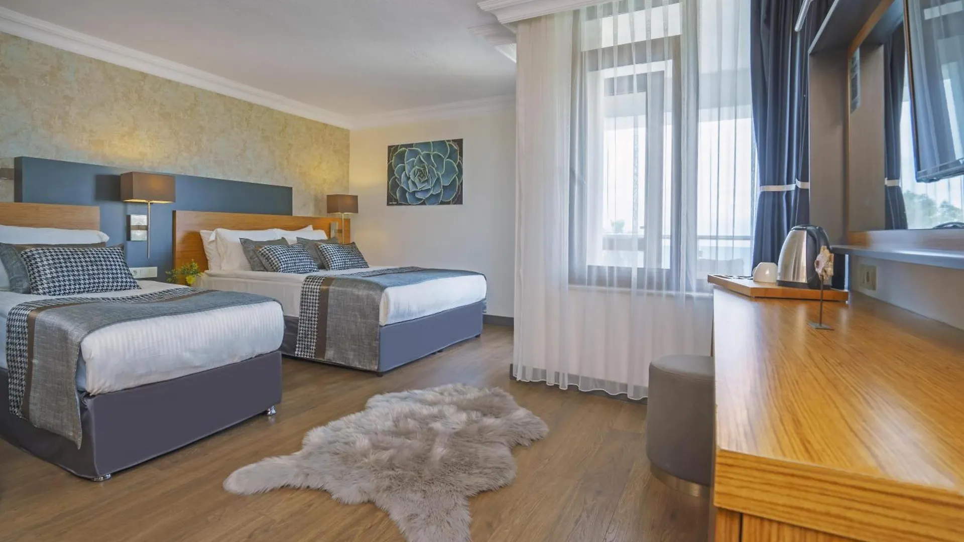 Qinn Hotel Antalya 0*,  Turkiet
