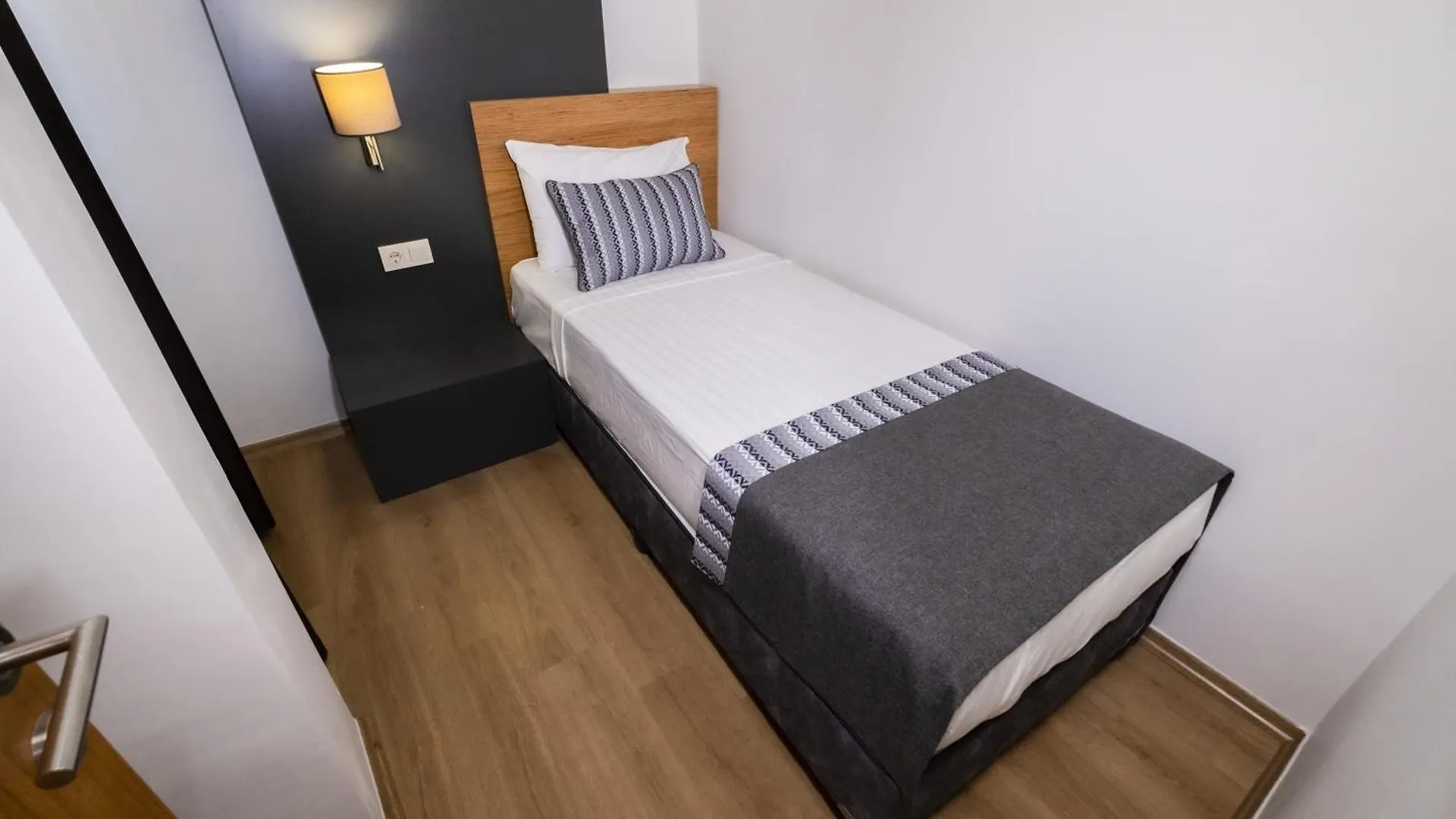 אנטליה Qinn Hotel 0*,  טורקיה