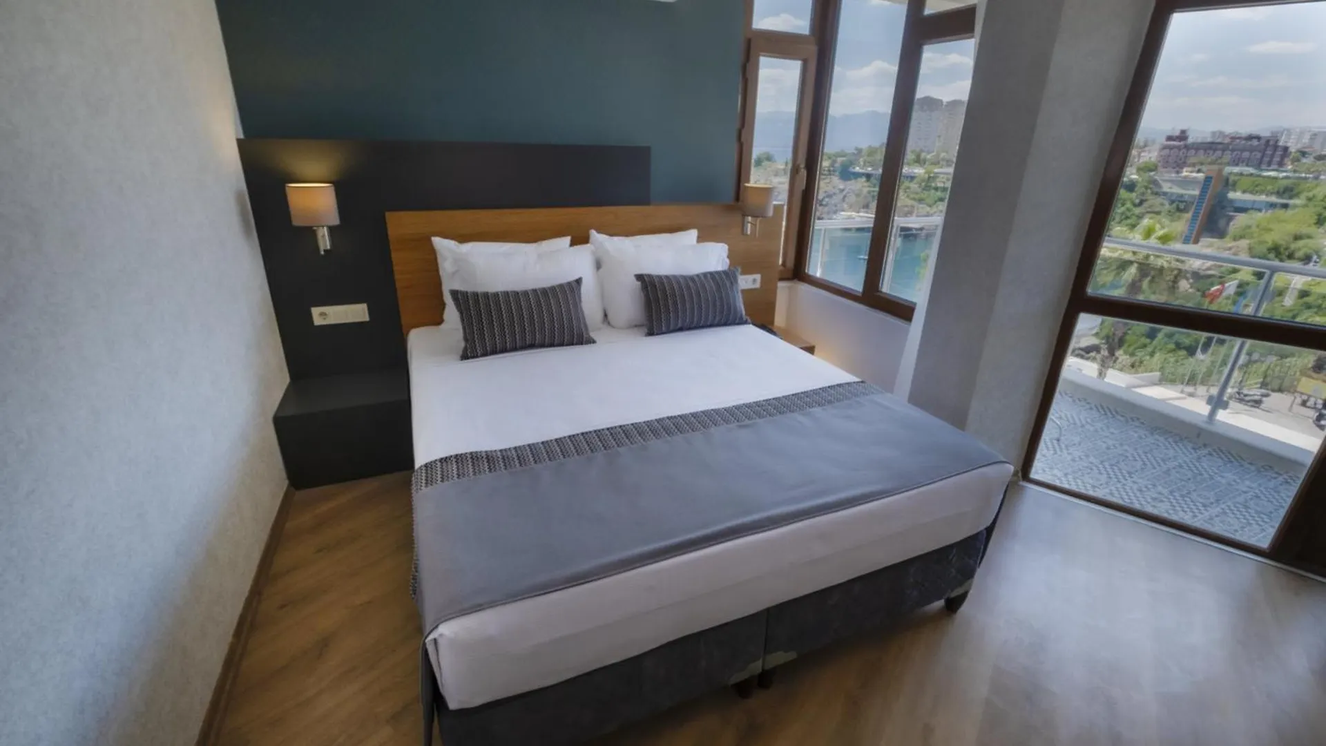 אנטליה Qinn Hotel