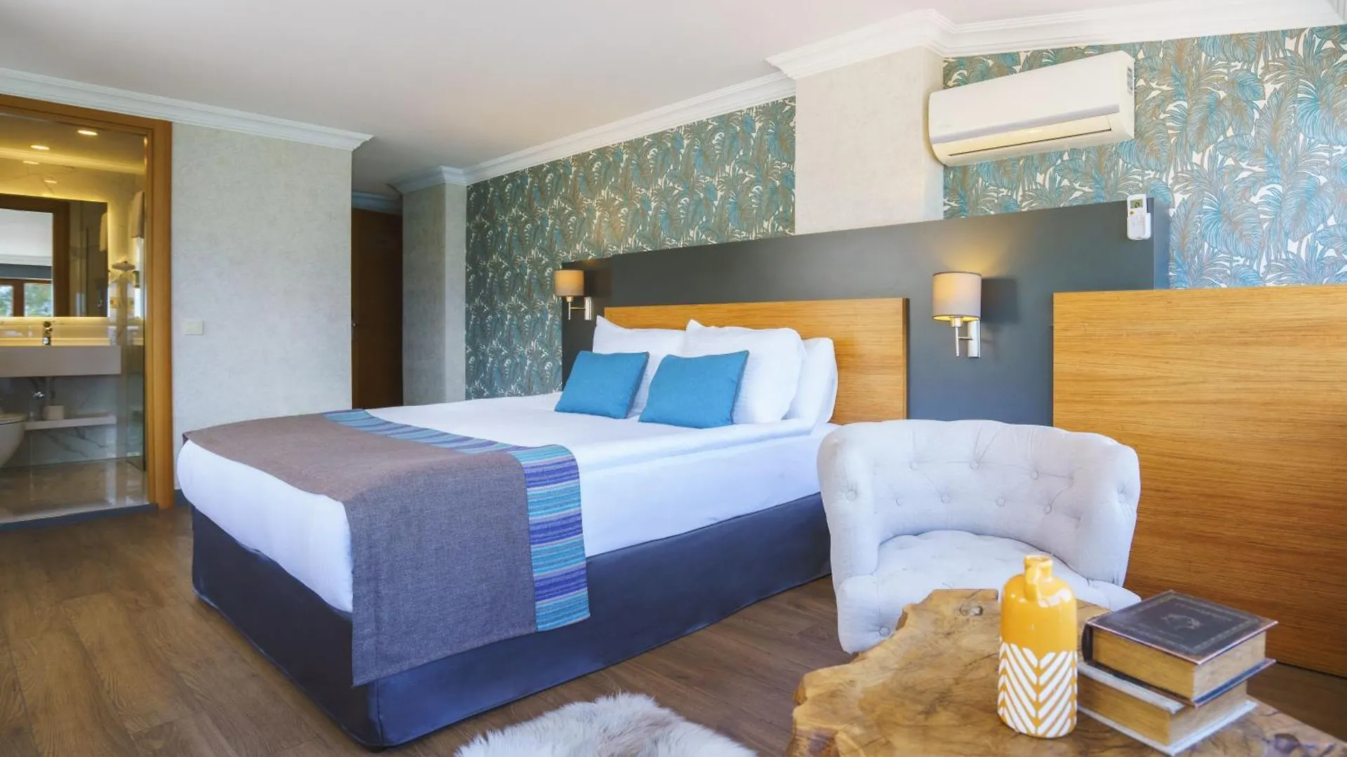 אנטליה Qinn Hotel
