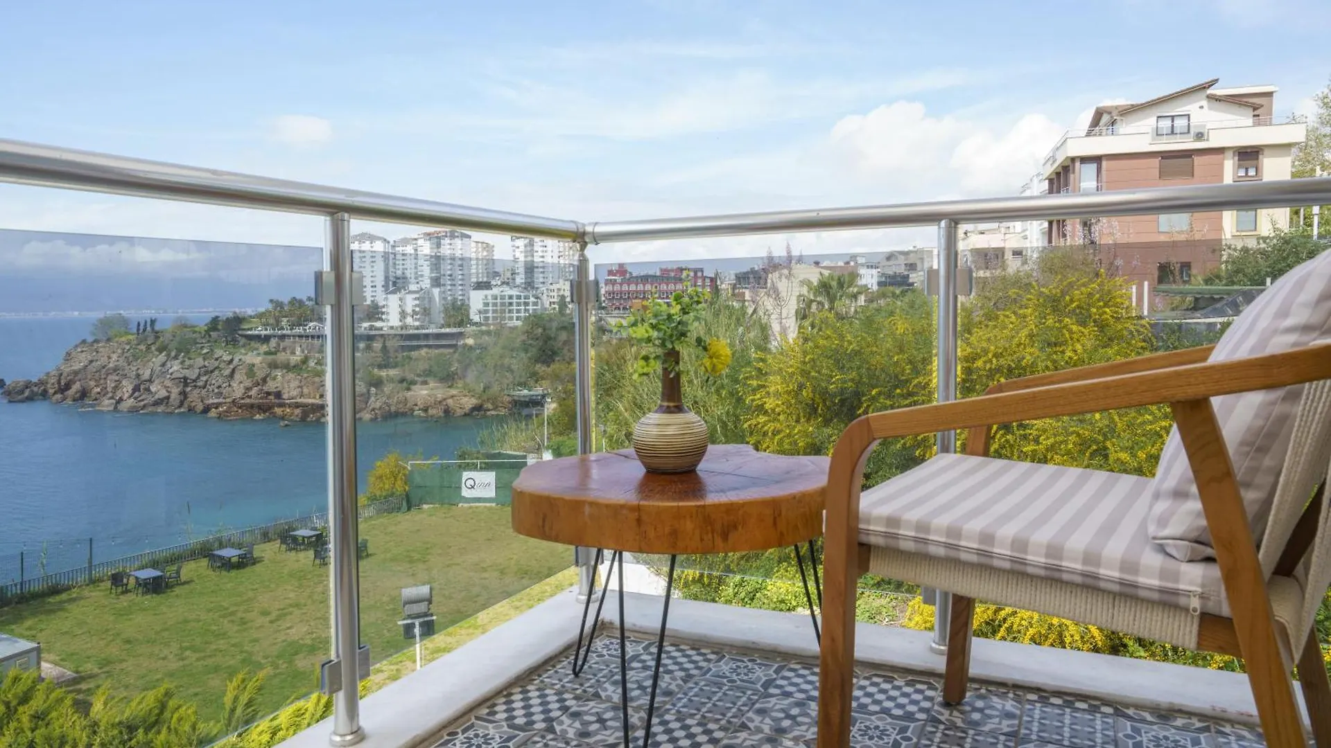 אנטליה Qinn Hotel